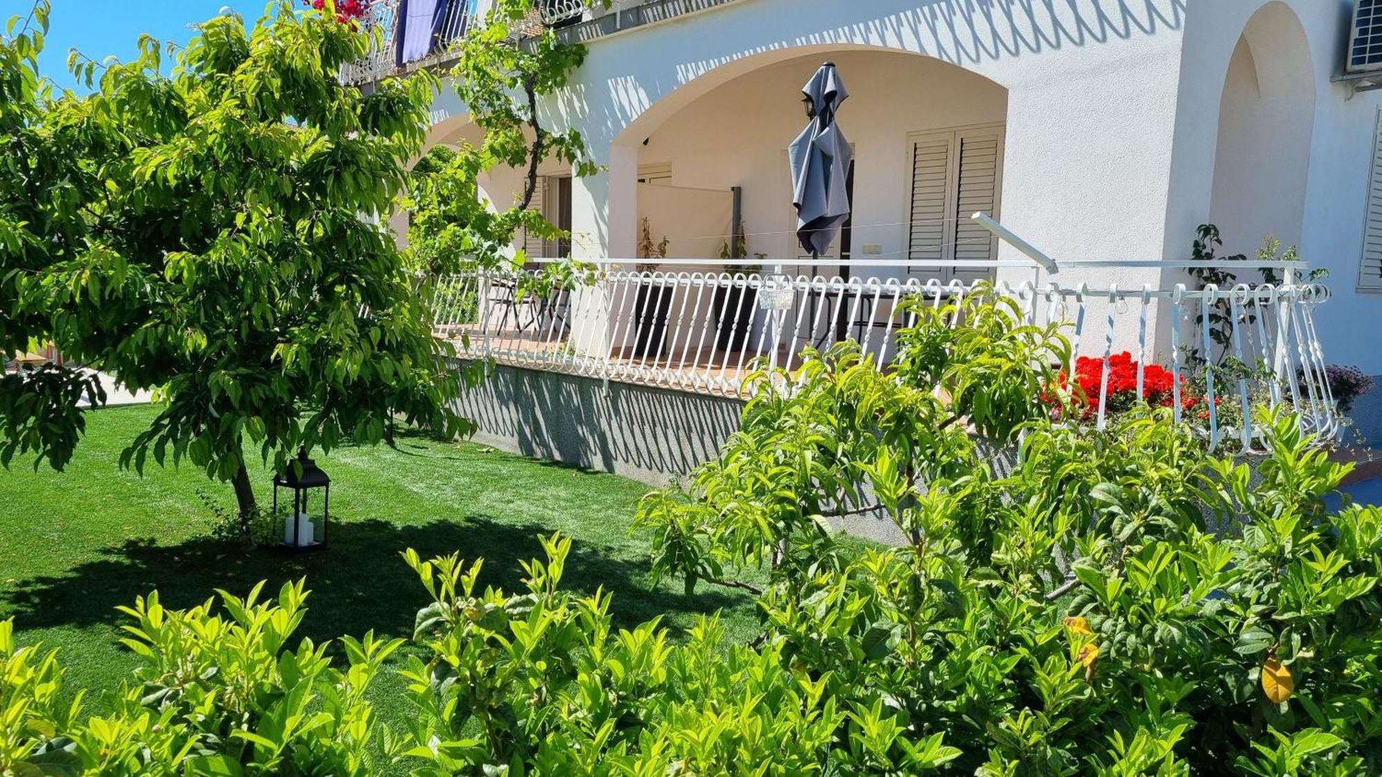 Luxa 5 Min Old Town, 10 Min Airport Apartman Trogir Kültér fotó